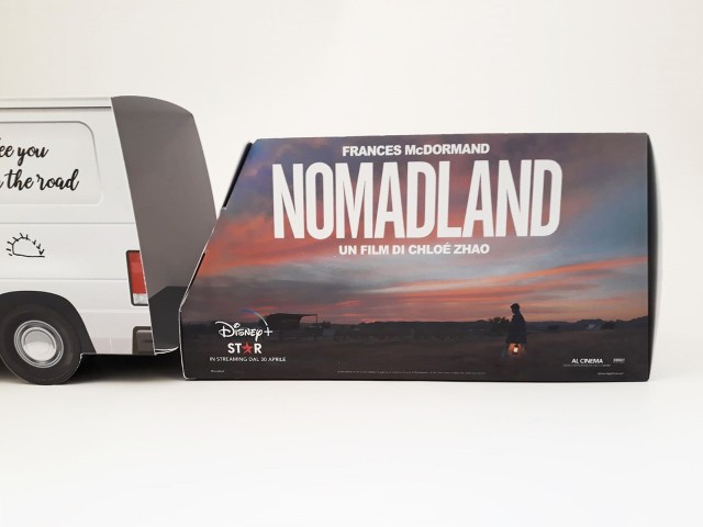 Furgone Nomadland - Packaging Personalizzato. 